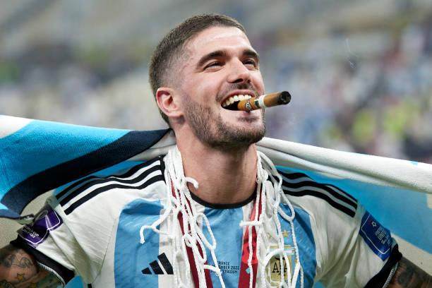 1671452093454072126.jpg 1450185011-612x612.jpg